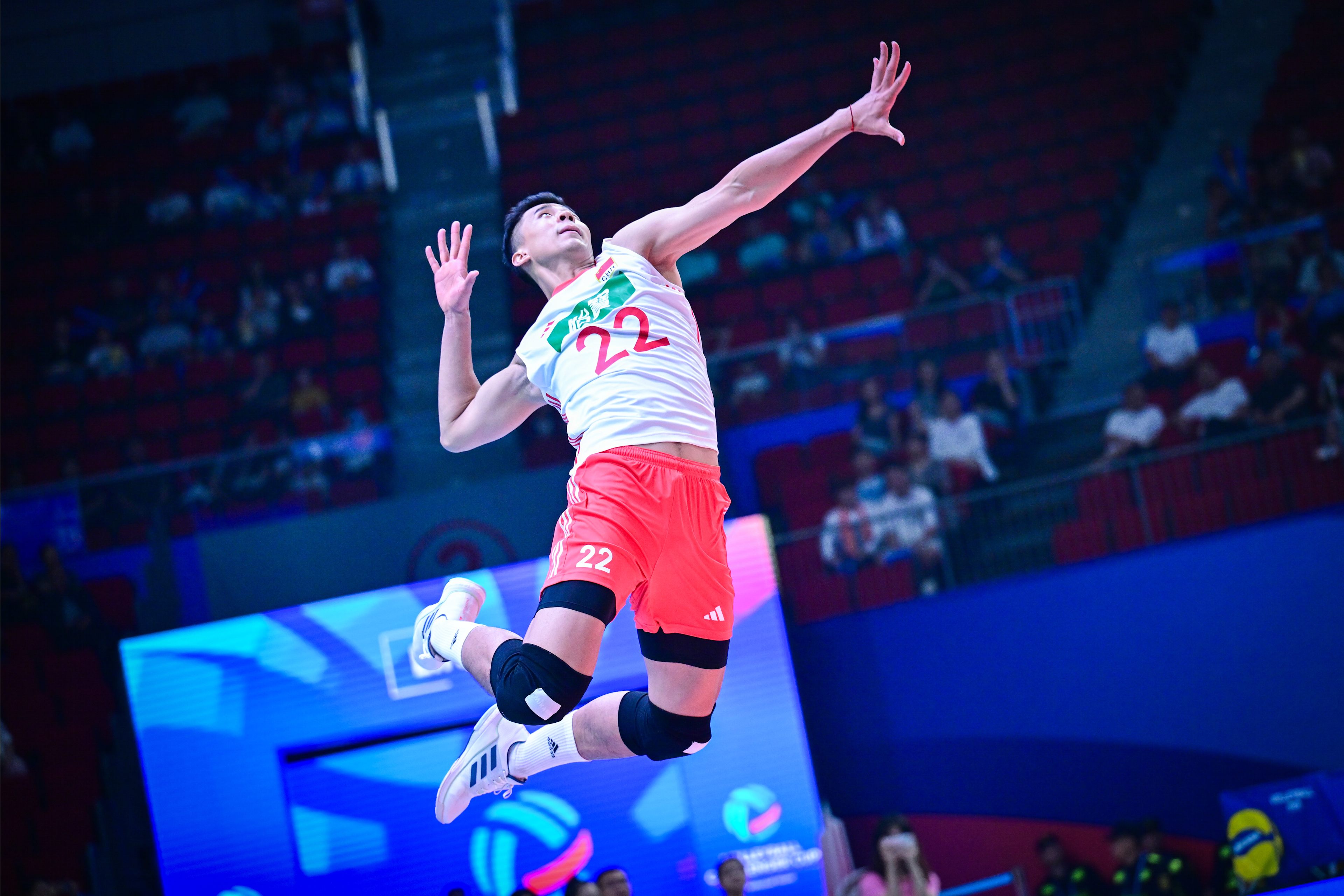 奥地利队绝杀波兰队，许昕点燃赛场